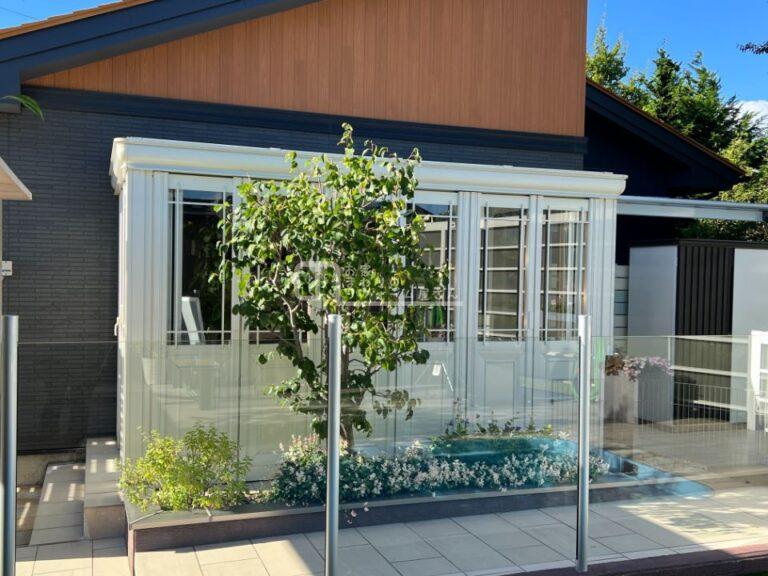 オールシーズンガーデンライフを楽しめるガーデンルーム